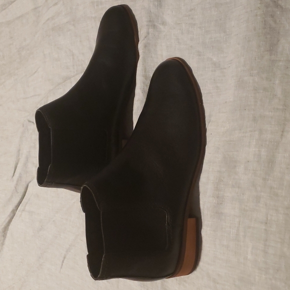 Frye&Co Booties - Picture 2 of 4